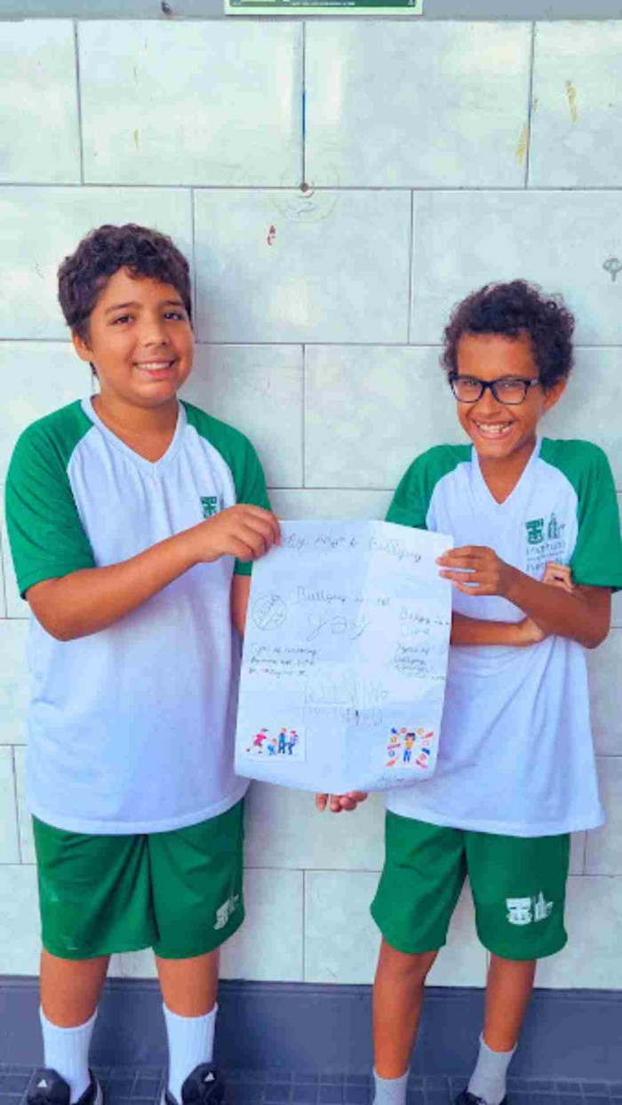 Confecção de Pôsteres Contra o Bullying 