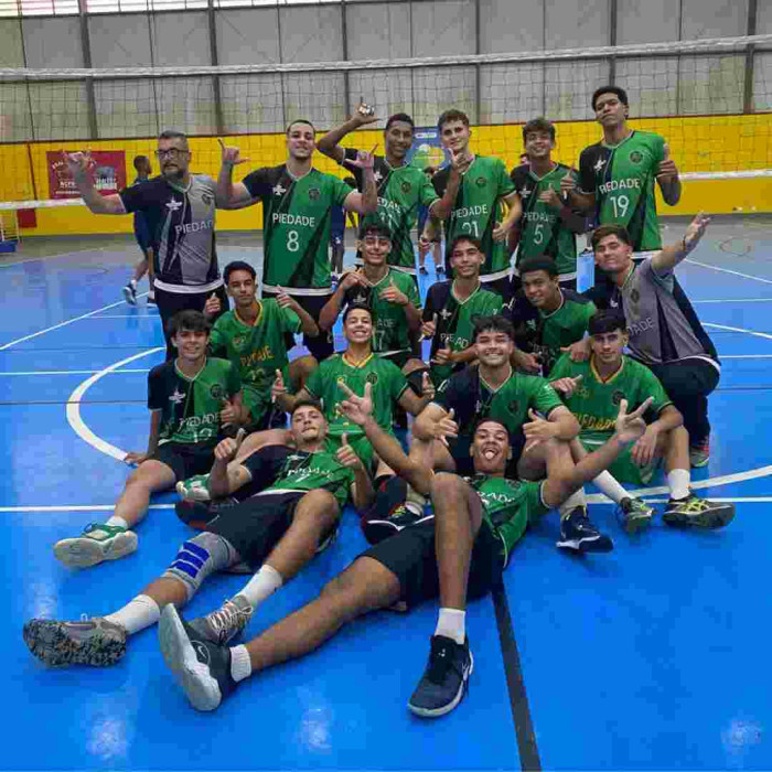 Seleção de vôlei conquista 3º lugar em campeonato