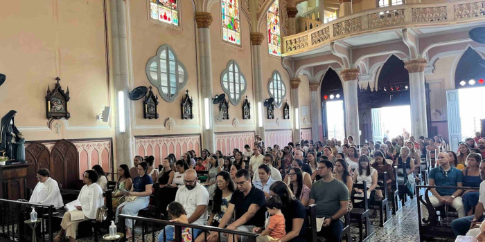 Missa Em Homenagem às Mães 