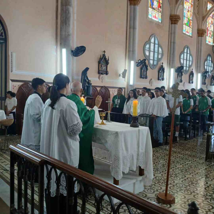 Missa de encerramento do mês das vocações