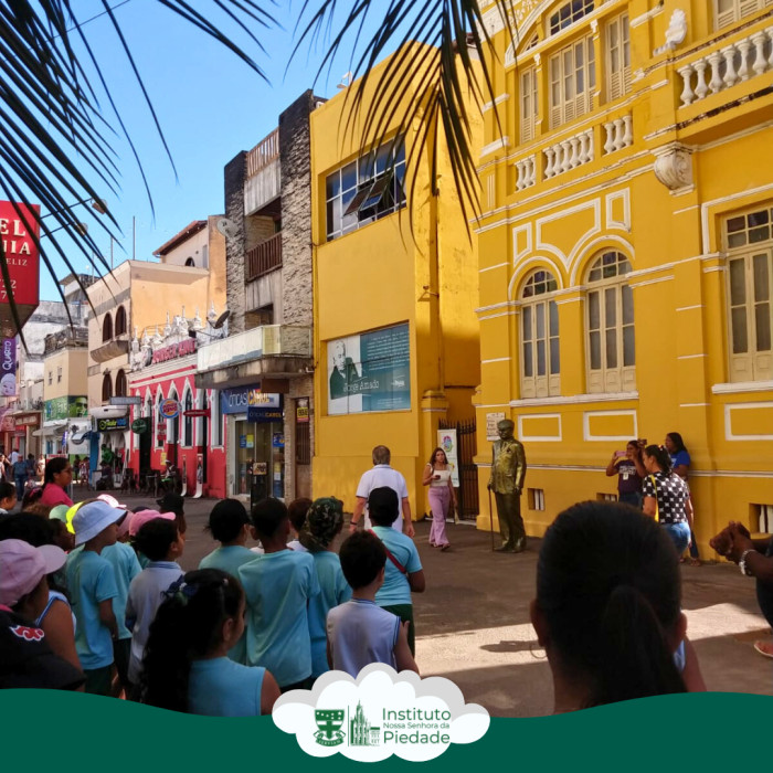 Projeto Pedagógico: “Ilhéus e o turismo: eu moro onde o turista passa férias”.