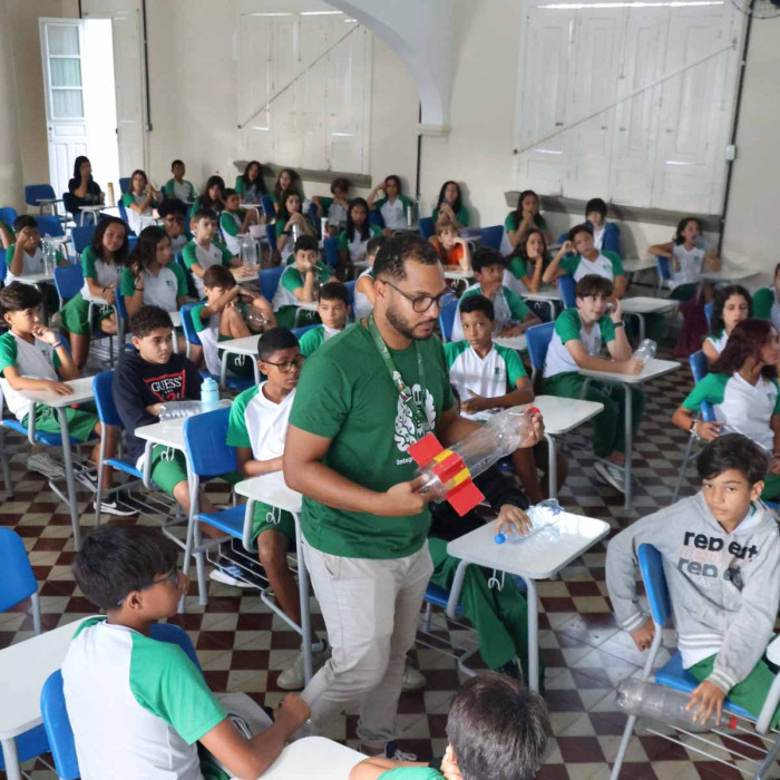 Aula especial de física, química e matemática
