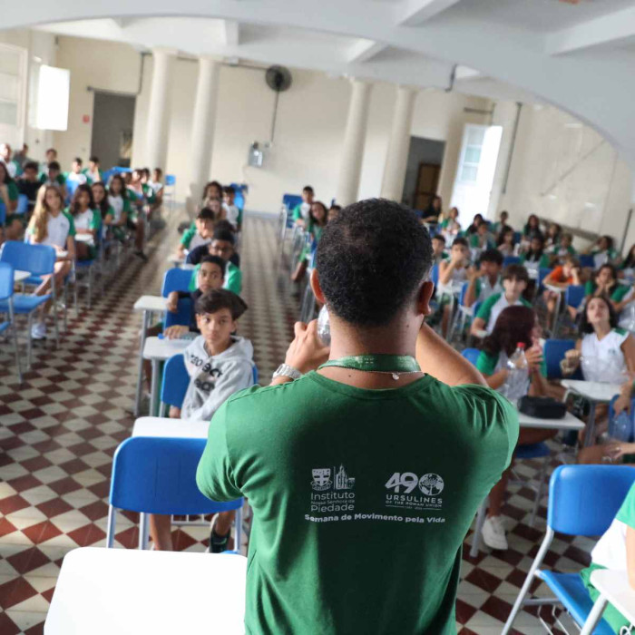 Aula especial de física, química e matemática