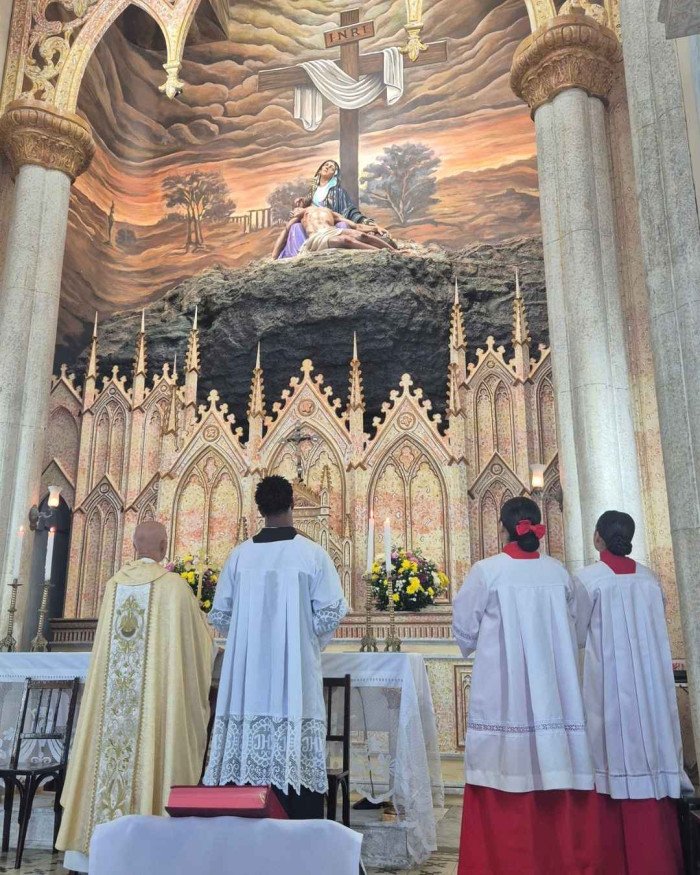 Tríduo e Missa em Honra a Nossa Senhora da Piedade