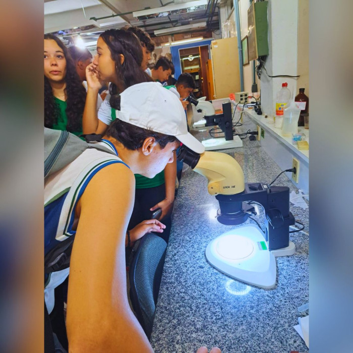 Visita à UFSB